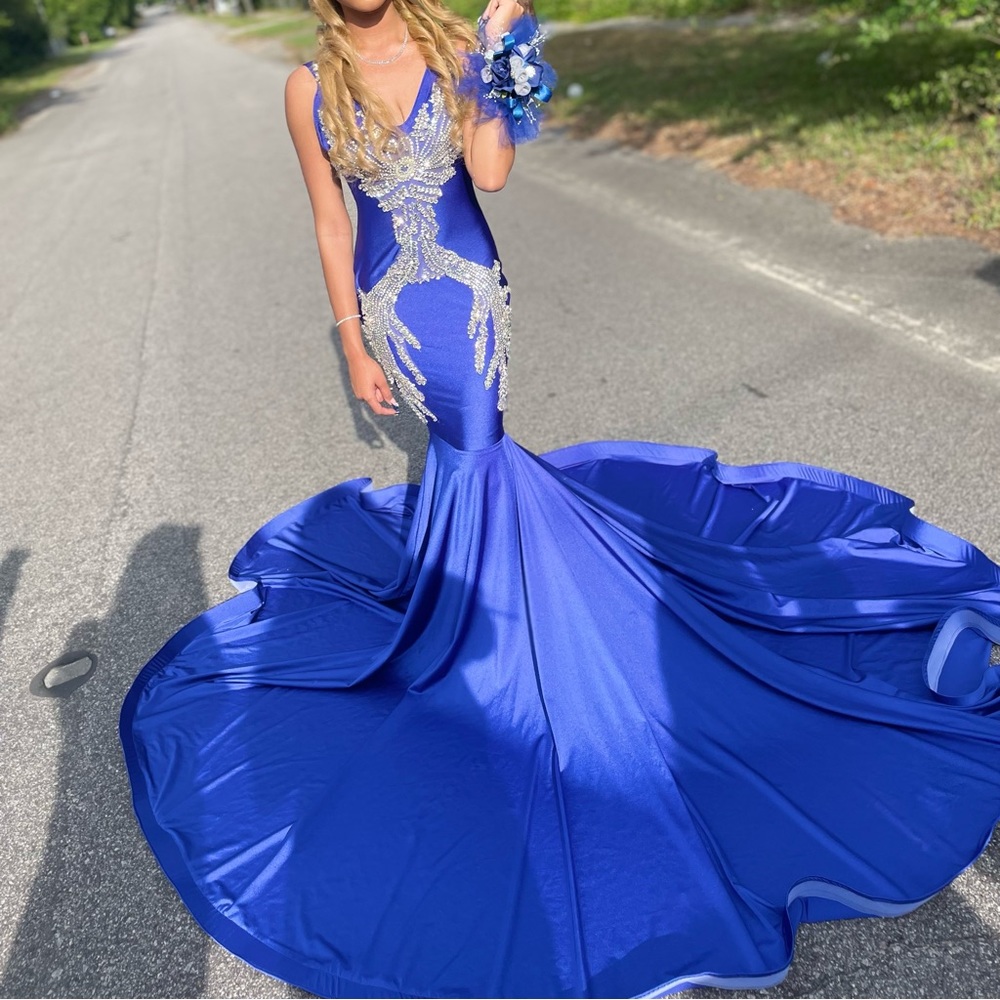 Selling my prom dress